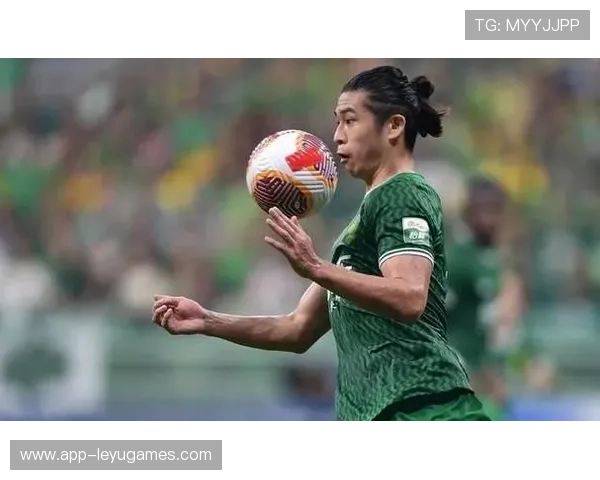 上港引援揭晓：28岁国脚张玉宁或加盟，或将成武磊队友，上港队员谈国足